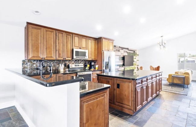 The Scott With Heated Pool by Homeslice Stays - Foto 13