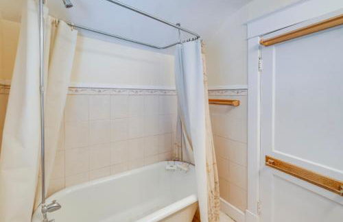 1 Mi to East Falls Station Home with Office! - Photo 24