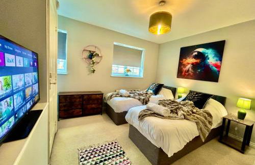 4 Bedroom House - DISC0UNTS - Parking, Contractors, Group, Family - Foto 7