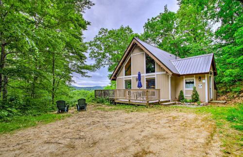 Conway Area Chalet with Mountain Views and Fire Pit! - Foto 26