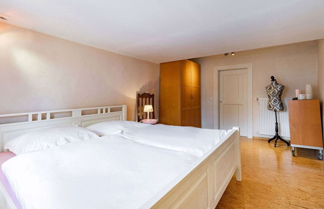 Romantic Holiday Home in Schleiden on the Village Square - Foto 5