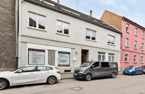 Modern-Netflix-Messe-Veltins Arena-Free Parking - Foto 40