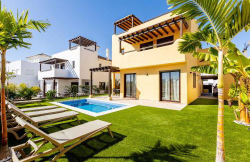 VILLA WITH 4 BEDROOMS AND PRIVATE HEATED POOL - Foto 2
