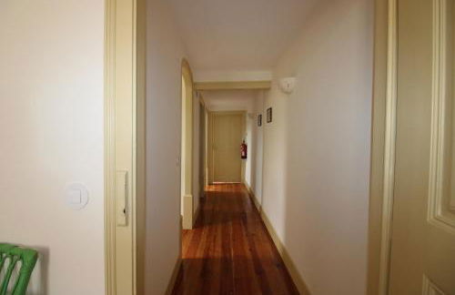 Casa 11 Cravos by LovelyStay - Foto 7