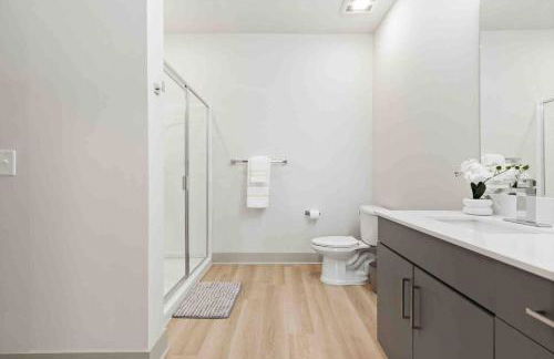 Luxe Living 5 Min From Downtown - Foto 38