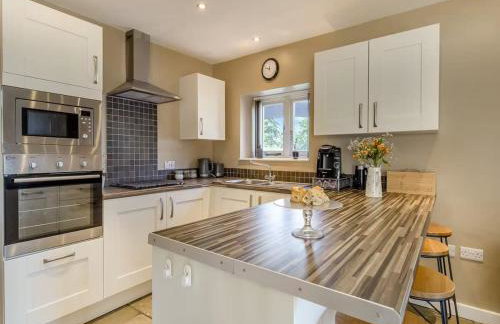 Cosy Home from Home, Private Hot tub, Sunset Views - Foto 10