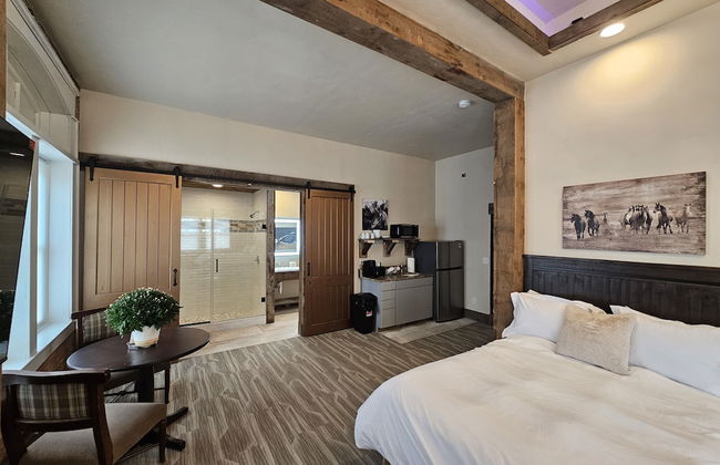 Eaglescape Suites and Event Center - Photo 14