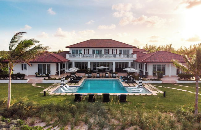 Island Haven: Oceanfront Retreat With Infinity Pool - Foto 17