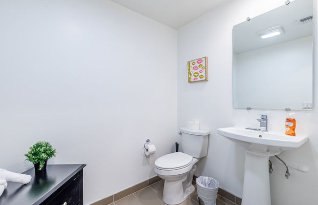 2BR Fully Furnished Apartment on Hawthorn Ave Hollywood - Photo 19