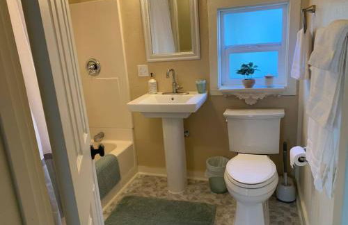 Blue Mist Victorian, 5 Bedroom 2 bath Gem - Foto 20