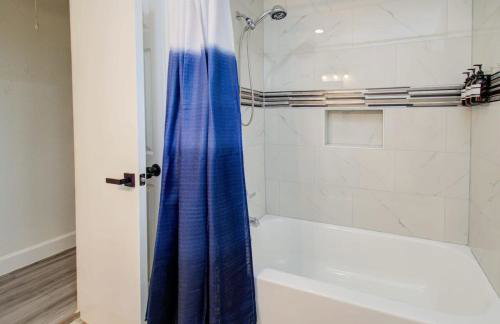 Friendswood Getaway - 5 Bedrooms + Pool + Patio - Foto 23