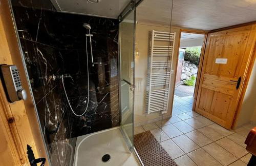 Chalet entier, vue panoramique, ruisseau et sauna. - Foto 50