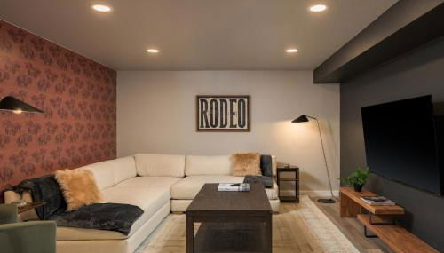 NEW Modern, Luxury Home with Hot Tub, Gym, Sauna, and 12 Minutes to Denver - Foto 5