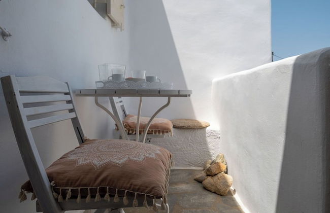 Mykonos Twins - Photo 48