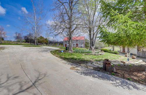 Spacious and Historic Cabin in New Haven with Pond! - Foto 41