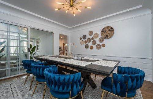 Angel&Rose Universal Hollywood Heated Pool House King Bed - Foto 74