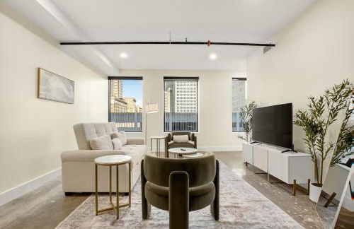 Chic Downtown Tulsa Beacon 2BR Stay - Foto 24