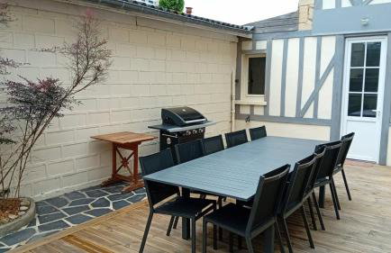 Embruns maison spacieuse rénovée 5 ch 3 sdb 2 WC belle terrasse aménagée barbecue à 250 m de la plage en plein centre d' Arromanches au coeur des plages du débarquement, proximité de Bayeux - Foto 53