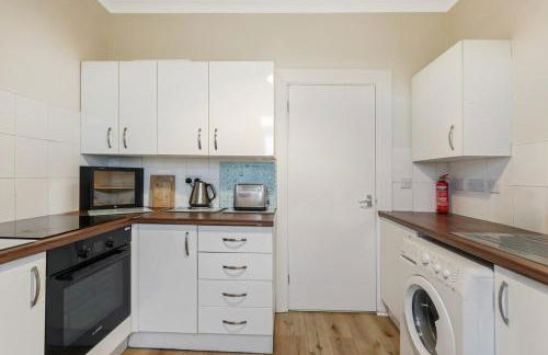 Free Parking - Central - Sleeps 6 - Great Location - Photo 10