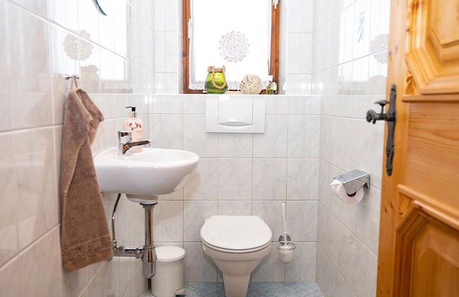 Holiday Flat with Pool Access - Foto 14