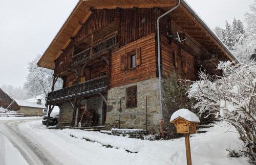 Bas de chalet au coeur des Aravis, entre lac et montagne - Photo 4