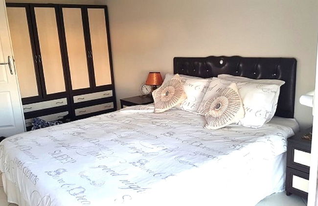 Spacious 2 Bed 2 Bath Home in one of Side's Most Popular Communities - Foto 4