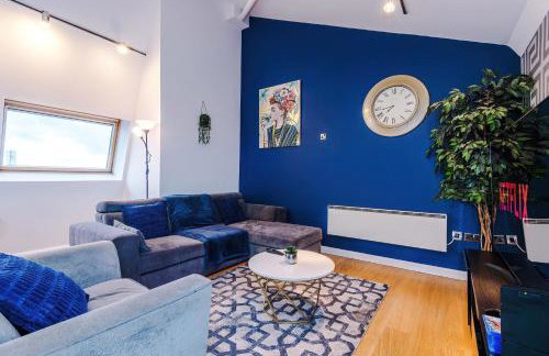 Stylish Penthouse, Free Parking, Pool Table, PS4 - Foto 16