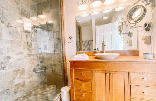 Dune Haus - Oceanfront w Hot Tub, Private Beach - Foto 38