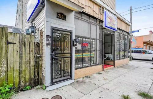 Penthouse on Claiborne - Foto 22