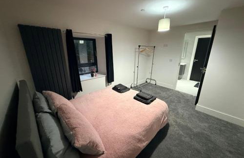 Luxury home 5 bedroom 3 bathroom games room parking - Foto 4