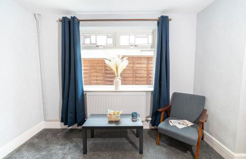 Stylish 4 bed - Contractor Stays, Wi-fi, Plenty of Parking - Foto 5