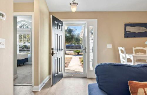 Coastal Pet Friendly Getaway in Murrels Inlet! Perfect for 8 Guests! - Foto 11