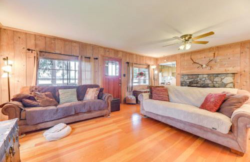 Waterfront Grapeview Escape w/ Boat Dock & Views! - Foto 6