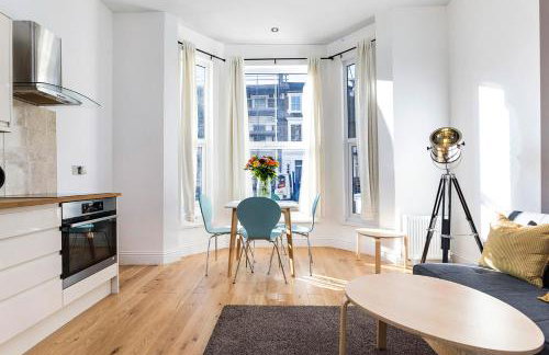 Stylish 2 Bed Apartment-Zone 2 - 10 Minutes to the heart of London- sleeps up 8 - Foto 26