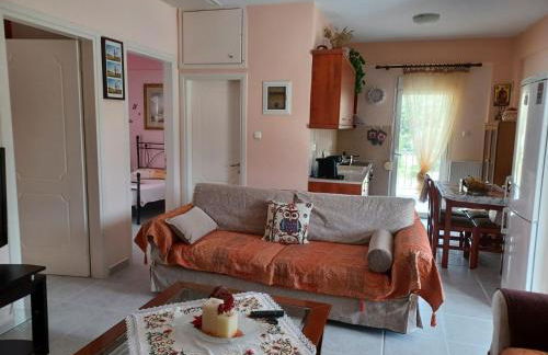 Gerakini 2BR Apt with Shared Pool - Foto 12