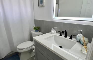 20 OFF BLUE WAVE 10min Beach and Airport - Foto 3