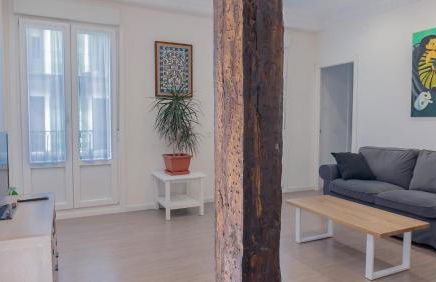 Bonito y espacioso piso en Bilbao. Centro - Foto 2