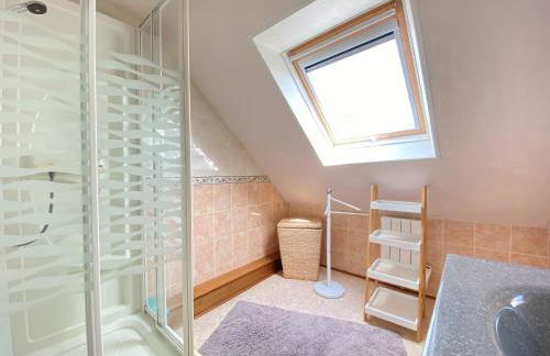 Holiday Home in Plogonnec near Sandy Beaches - Foto 13