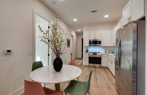 Jolene on Main - East Nash - 1 Mile to DTNash - NEW - Foto 18