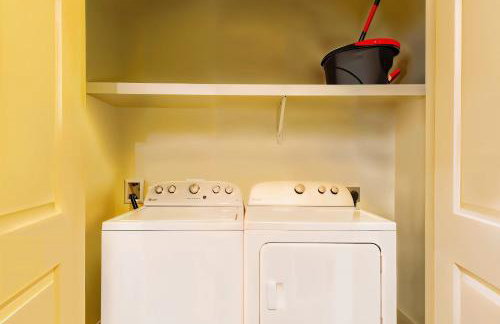 Boulevard Stays Stylish 1BR Getaway Pool Gym & Free Parking - Foto 9