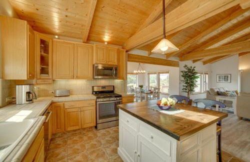 Inviting Manchester Home with Hot Tub Near Beach! - Foto 7