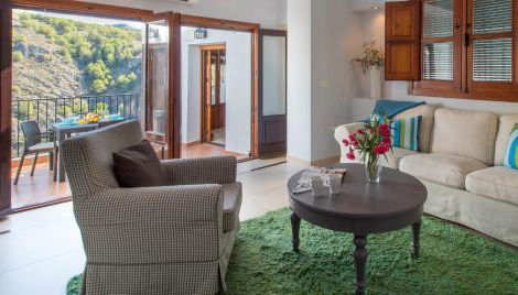 Quiet house in village center with mountains views - Photo 5