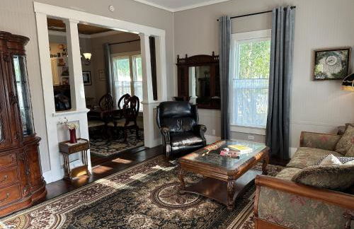 Blueberry Bungalow - Locally Run! Enjoy our PS5! - Foto 1