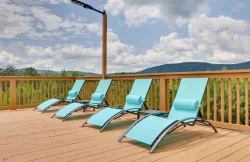 Mountain View and Fire Pit Modern Copperhill Home - Foto 25