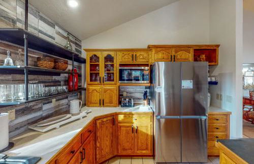 Work and Play! Spacious Lake-View Home in Greeley - Foto 7