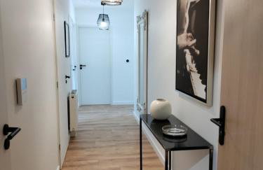 Evasion chic au coeur de la ville et proche plage - Garage privé - Foto 13