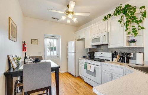 Walk to Beach Keansburg Home with Patio and Fire Pit! - Foto 8