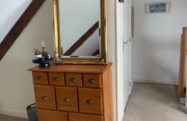 Brittany Countryside Retreat 3 Bedrooms Sleeps 6 Pet Friendly Heated Swimming Pool Free Wifi - Foto 45