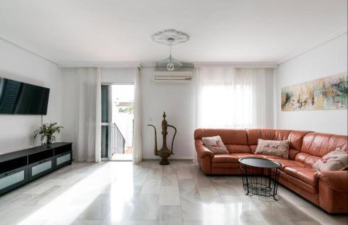 BeHouse Mairena - Photo 16