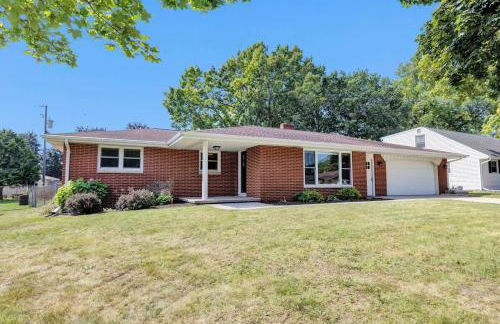 Charming 4-Bedroom Home Short Walk to Lambeau - Foto 42